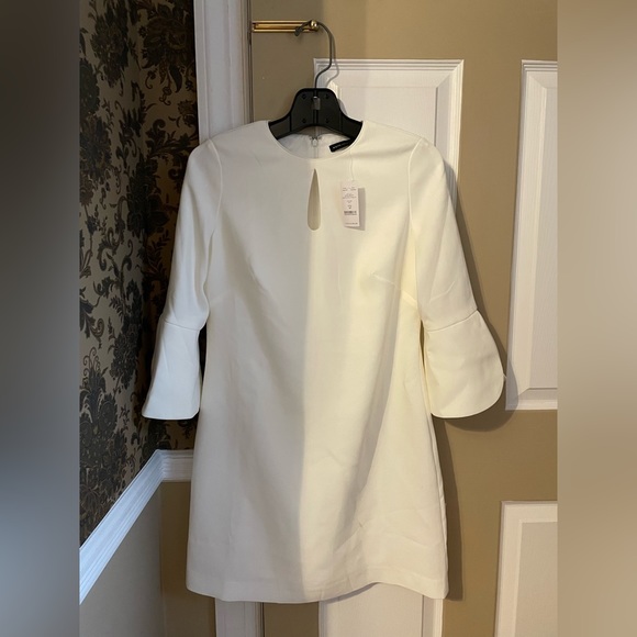 NWT WHBM white Petal sleeve shift dress, 4P - Picture 4 of 12